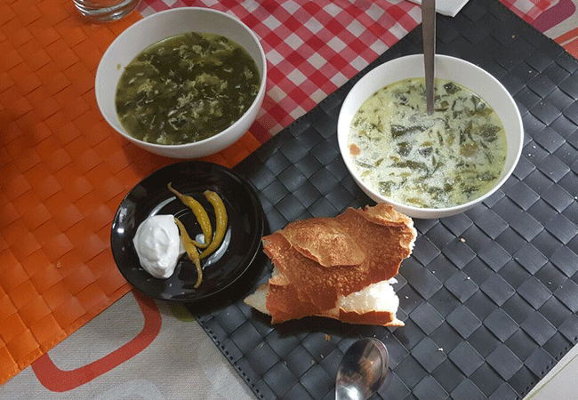 ciorba-de-salata-zuppa-di-lattuga-ricetta-romena