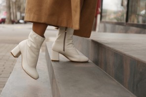 stivali bianchi calzature scarpe moda fashion