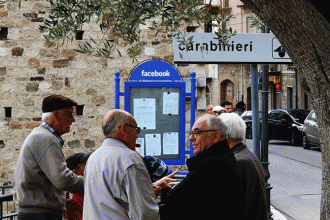 social network - persone comuni - blonde suite - guida facile