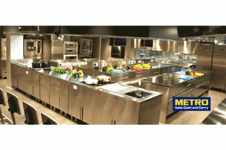 top dinner, metro , blonde suite