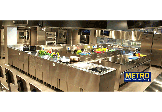 top dinner, metro , blonde suite