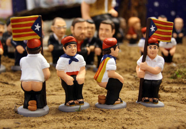 caganer, barcellona, spagna, blonde suite