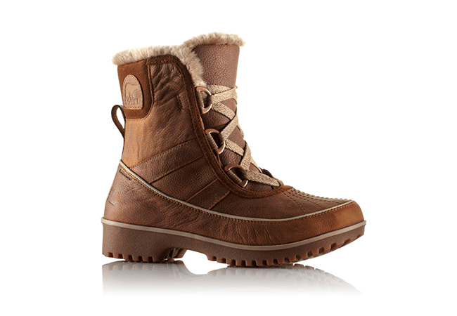 abbigliamento da montagna, scarpe montanga, piumino caldo, blonde suite