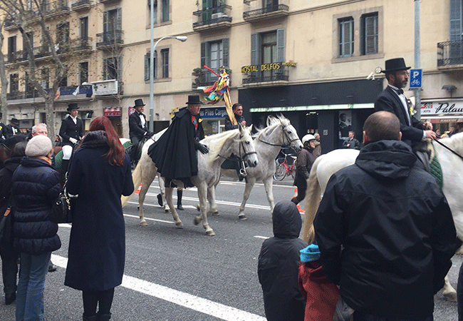 Cabalgada de los tres tombs barcellona