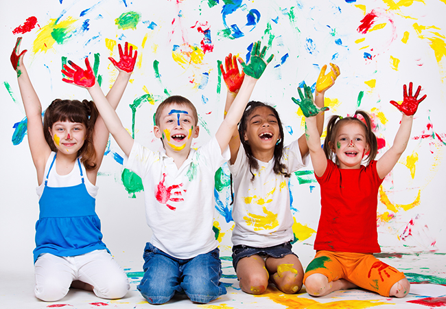5 idee festa per bambini originale low cost teatro burattini clown giocolieri caccia al tesoro