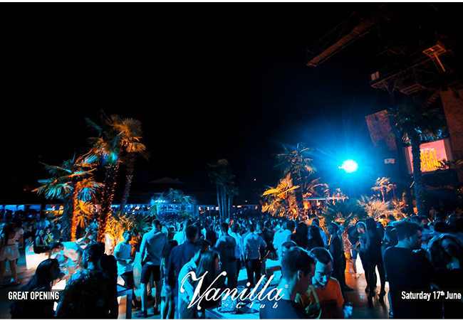 aqualandia jesolo parco acquatico a tema scivoli divertimento relax bunjee jumpink vanilla club