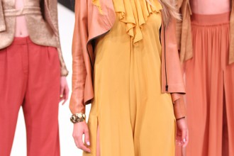 tuta elegante donna moda estate 2017
